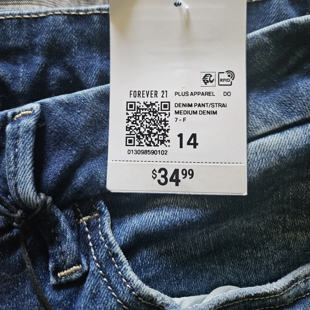 Forever 21+ Curvy Fit Straight Leg High Rise Medium Denim Jeans Women 14 - NWT - Picture 3 of 5